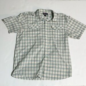 Patagonia Men's Size Medium White Plaid Short Sleeve Go To Shirt Organic Cotton